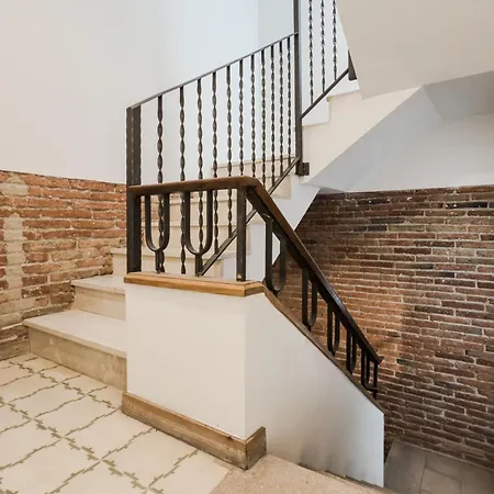 Novus Homes Plaza Espana Daire *