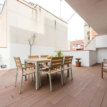 Novus Homes Plaza Espana 公寓