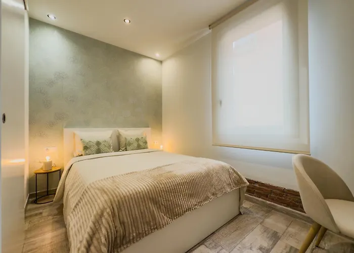 Novus Homes Plaza Espana شقة